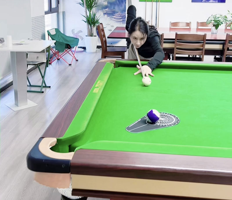 1765613021912015_44922.jpg 44922.jpg